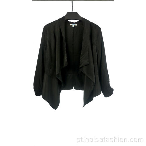 Blazer preto com mangas compridas com lapelas